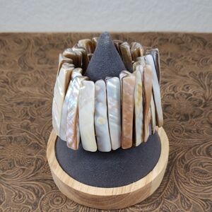 Vintage Mother of Pearl Shell Boho Hippie Stretch Bracelet